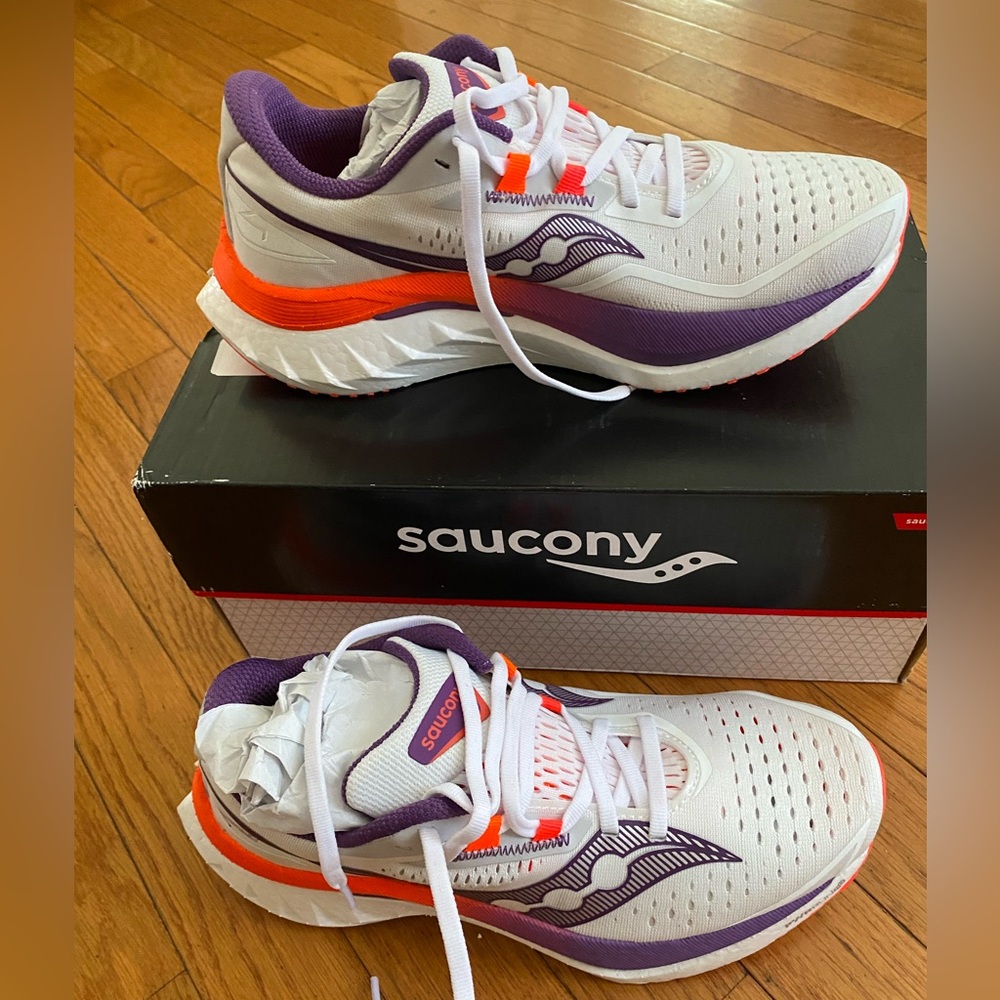 New Saucony Women's Endorphin Speed 4 - women’s size 8